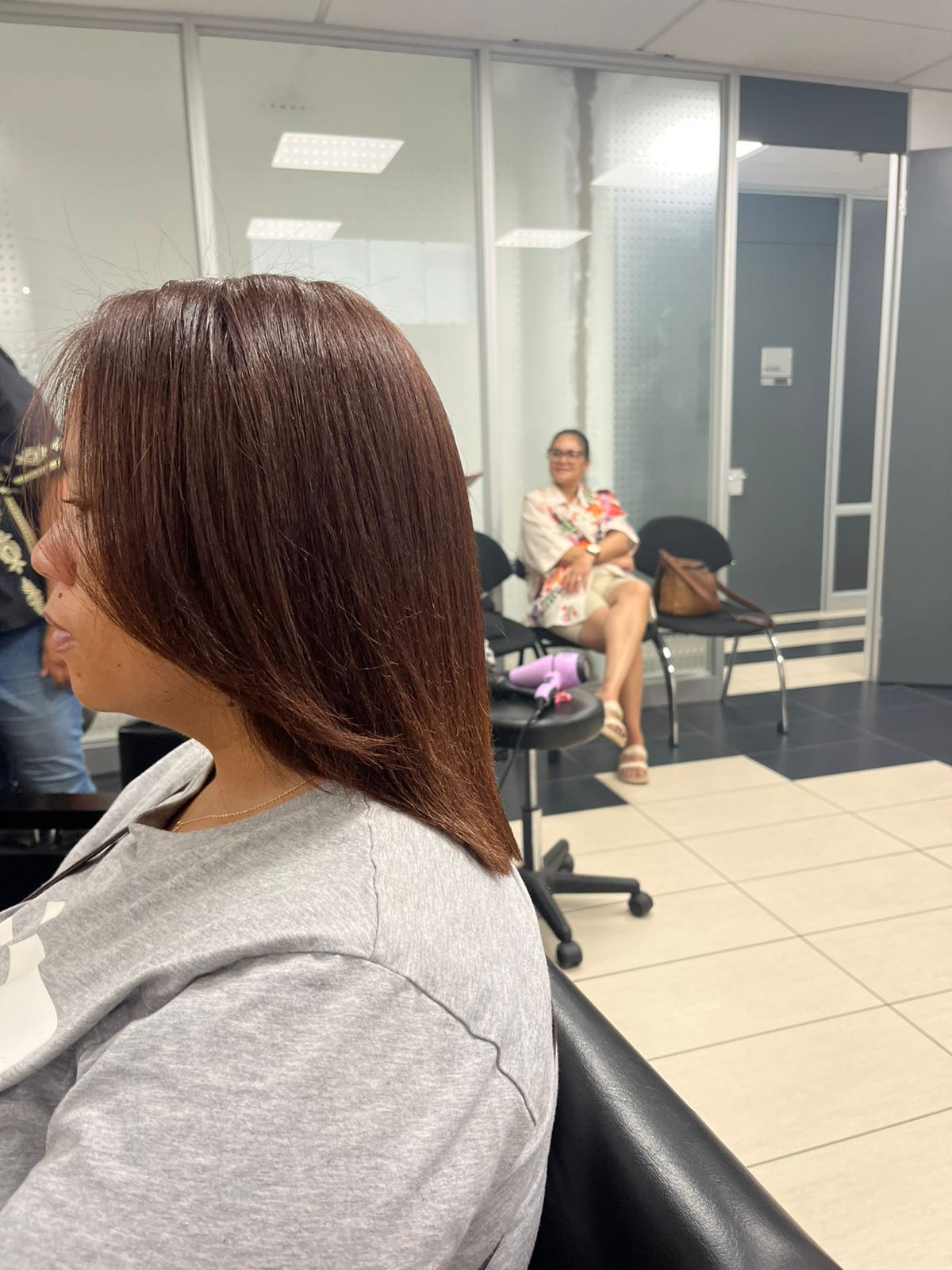 CHALES Hair